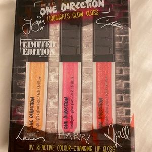 One Direction glow in the dark lipgloss